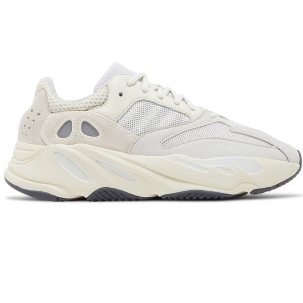 YEEZY BOOST 700 ANALOG 5.5